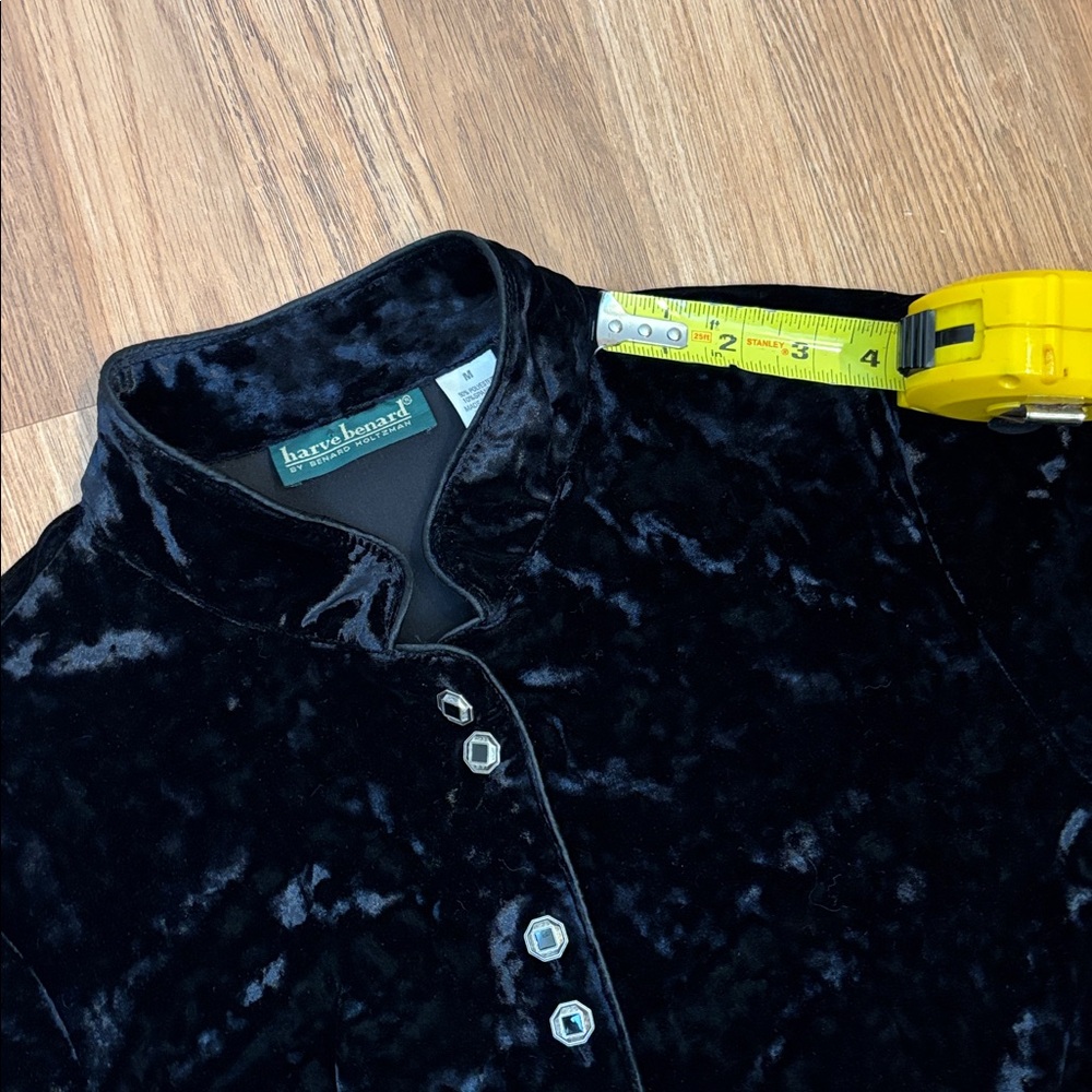 Harve Benard By Bernard Holtzman black crush velvet long sleeve top. Size M. - Picture 17 of 17